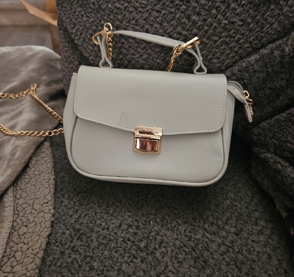 Chic Gray and Gold Crossbody Bag with Chain Strap